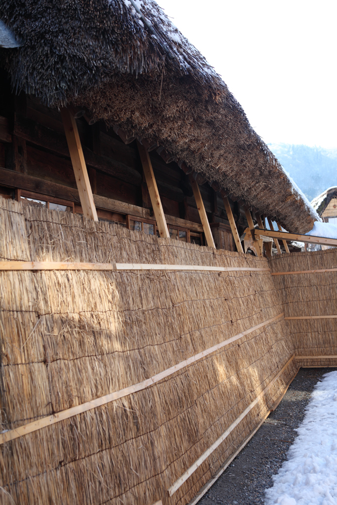 �~�̔��싽�U