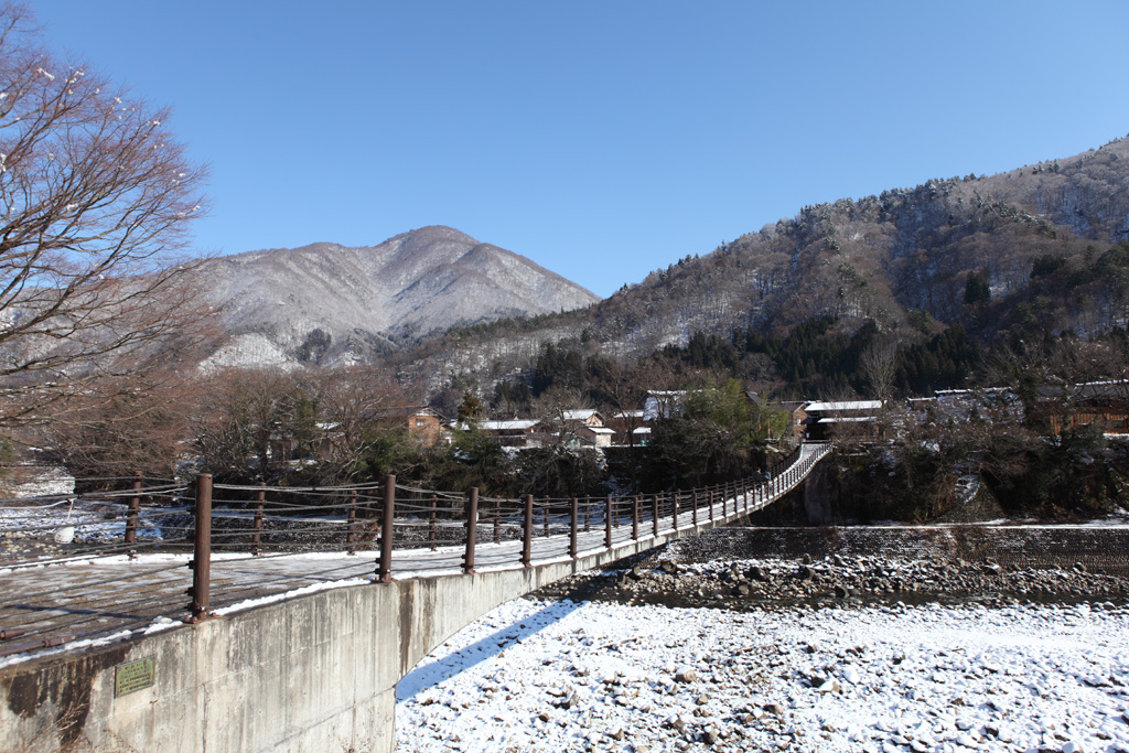 �~�̔��싽�W