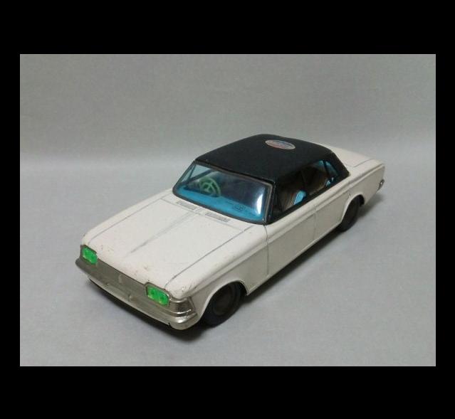 �g���y�b�g�E�N���E���@�C�`�R�[��