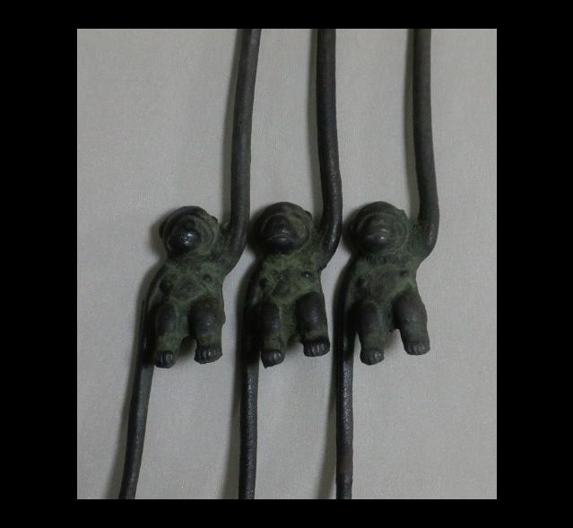 �ÓS�@���݁@���̎�3�{