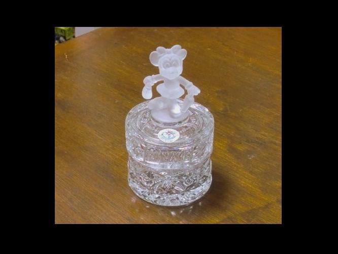 �f�B�Y�j�[�@���h�C�c���@�~�j�[�@�N���X�^���@�L�����f�B�{�b�N�X