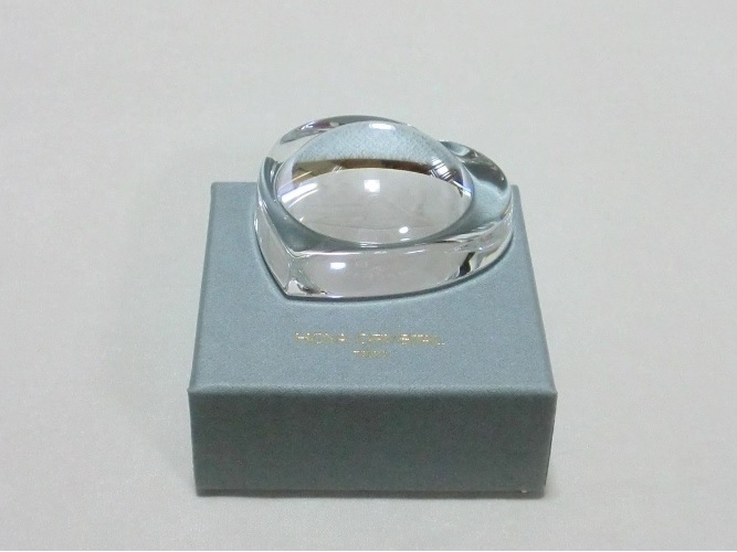 AVON �G�C�{���@�y�[�p�E�F�C�g�����[�y