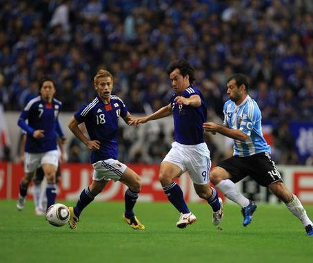 �����Ƀ��e��X�|�[�c�����L���O1�ʁ@�T�b�J�[/�t�b�g�T��