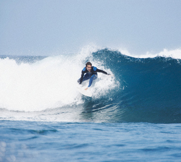 女性にモテるスポーツランキング3位 サーフィン