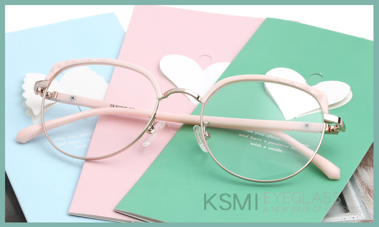 ���K�l �ׂ��b ���f�B�[�X