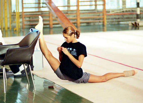 �X�|�[�c�̏u�Ԃ̖ʔ���Ռ��摜