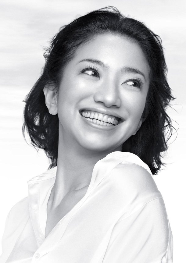 ドリカムの吉田美和 19歳年下のミュージシャン、ファジー・コントロールの鎌田樹音と結婚