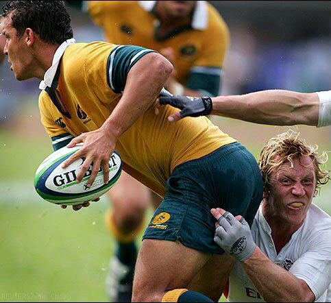 �X�|�[�c�̏u�Ԃ̖ʔ���Ռ��摜