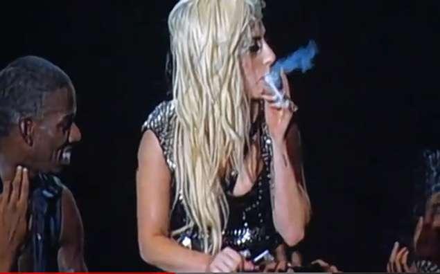 ���f�B�[�E�K�K��15�L�����̌�����I�A���X�e���_���̃��C�u�ő喃�z��